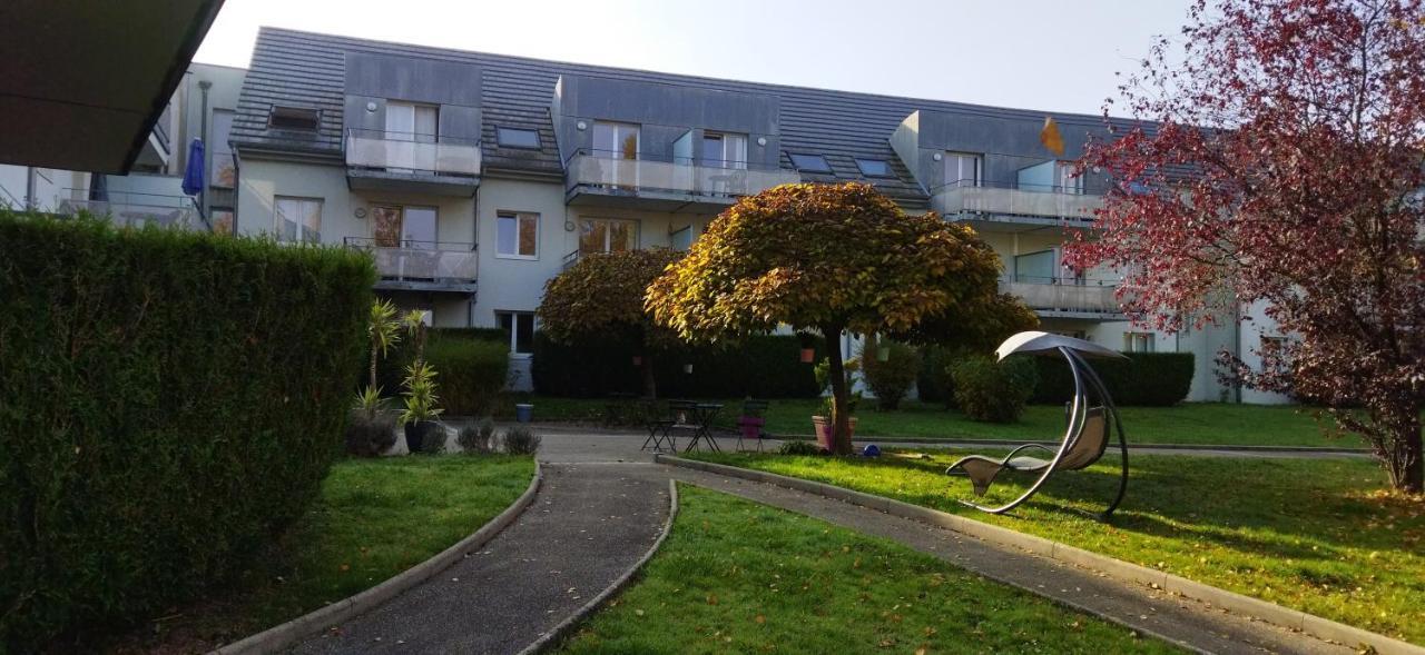 Le Repaire Du Golfeur De La Largue - Mooslargue Aparthotel Exterior photo